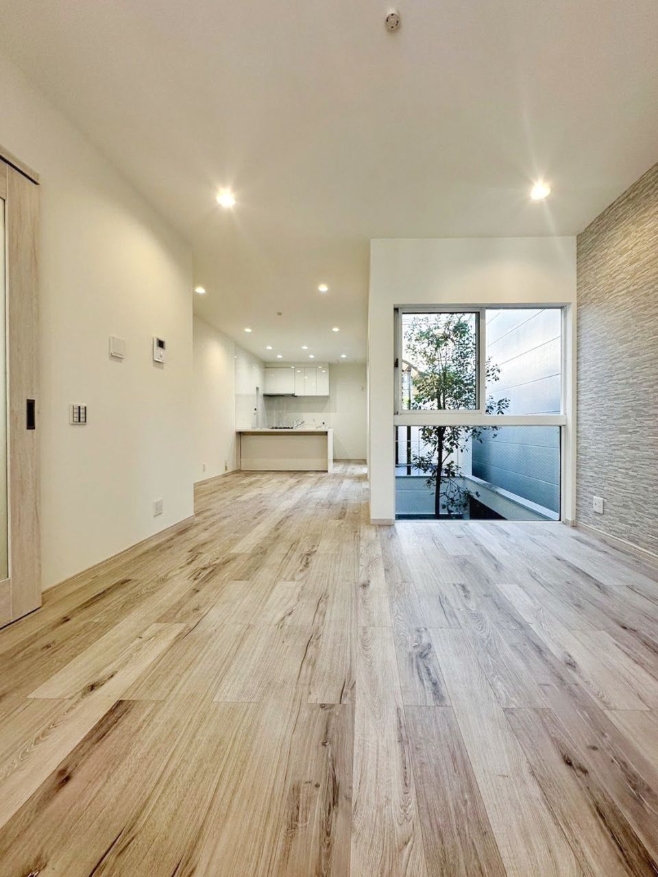 中庭に風が吹き抜ける戸建を、丸ごとリノベーション。