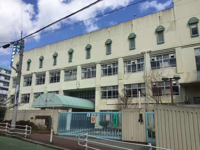 稗田小学校