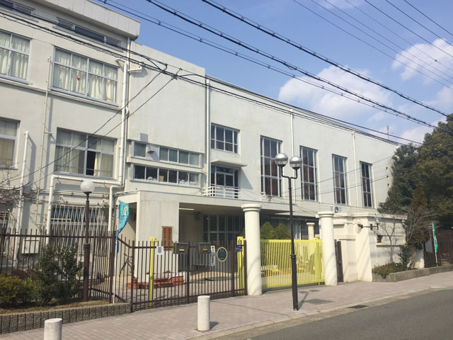 湊川中学校