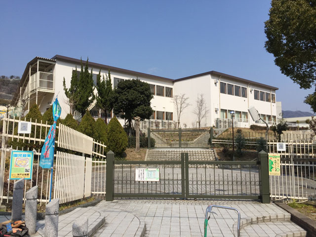 こうべ小学校