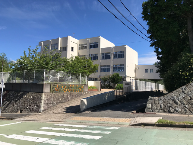 白川小学校